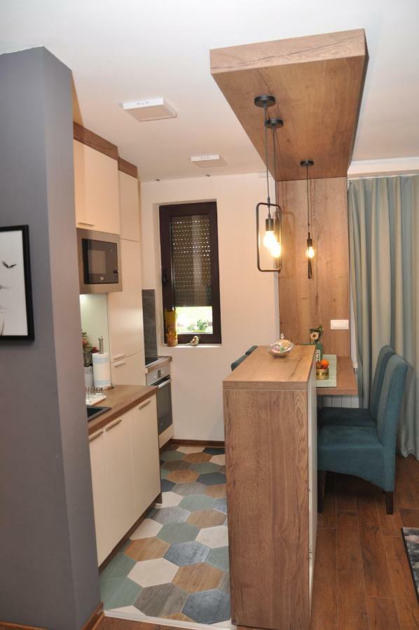 Lux Apartman Čačak Zewnętrze zdjęcie