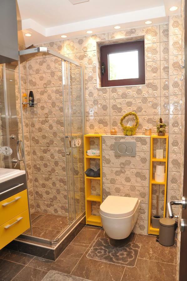 Lux Apartman Čačak Zewnętrze zdjęcie