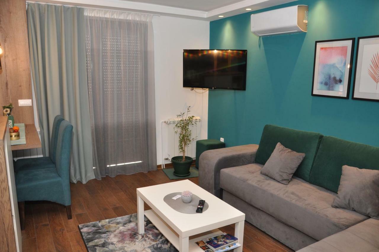 Lux Apartman Čačak Zewnętrze zdjęcie